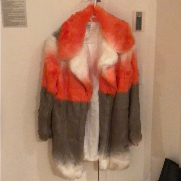 Faux fur jacket - Picture 1 of 3